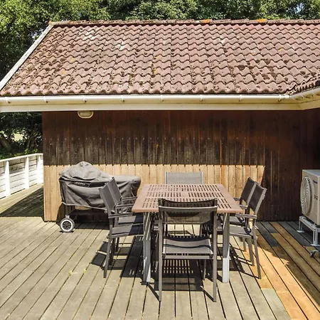 Holiday home Stunning In With Wifi Humble