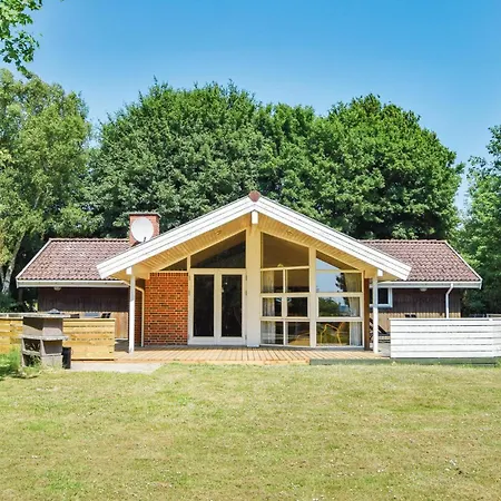 Holiday home Stunning In With Wifi